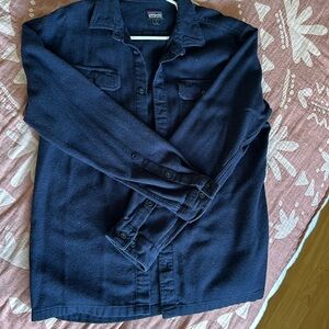 Patagonia navy blue flannel L